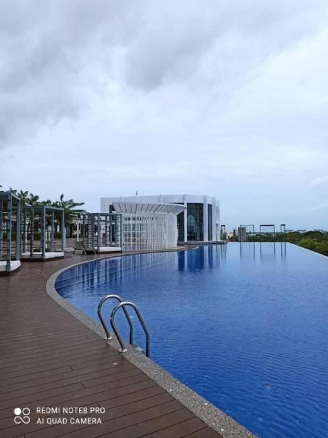 69m² 2 slaapkamer, 1 privé badkamer Appartement in Kota Bharu centrum Buitenkant foto