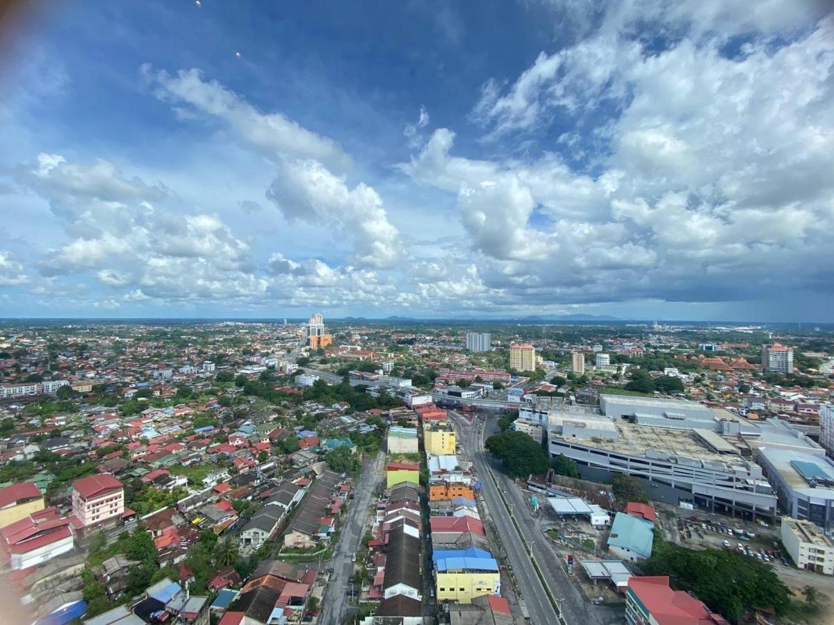 69m² 2 slaapkamer, 1 privé badkamer Appartement in Kota Bharu centrum Buitenkant foto