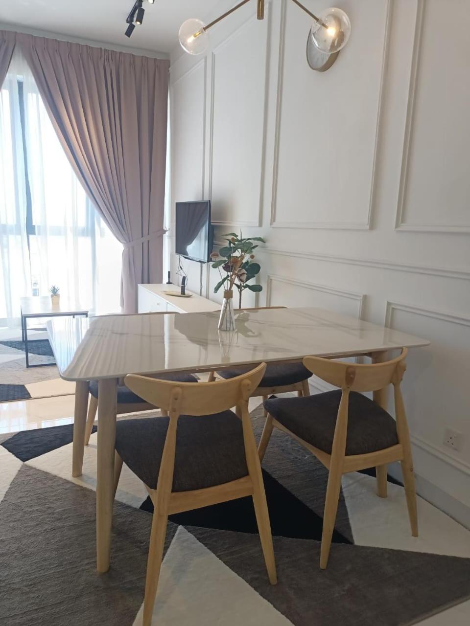69m² 2 slaapkamer, 1 privé badkamer Appartement in Kota Bharu centrum Kamer foto